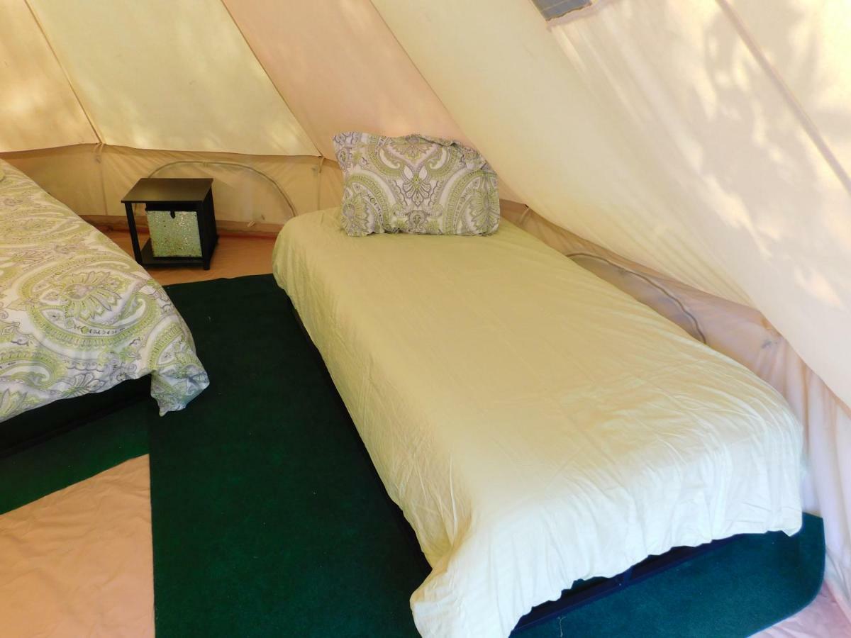 Отель Glampin' In Style-Брокен-Боу Экстерьер фото